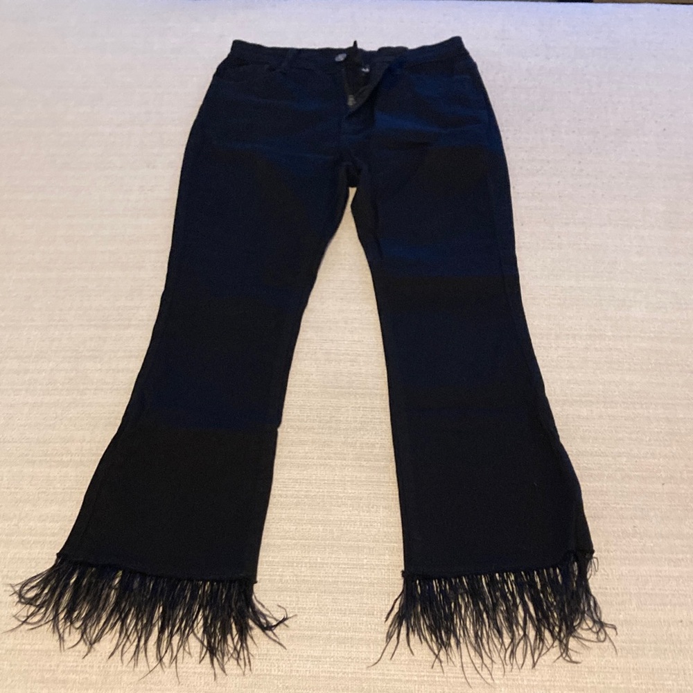 Lulu's Black Skinny Jeans with Fringe Hem